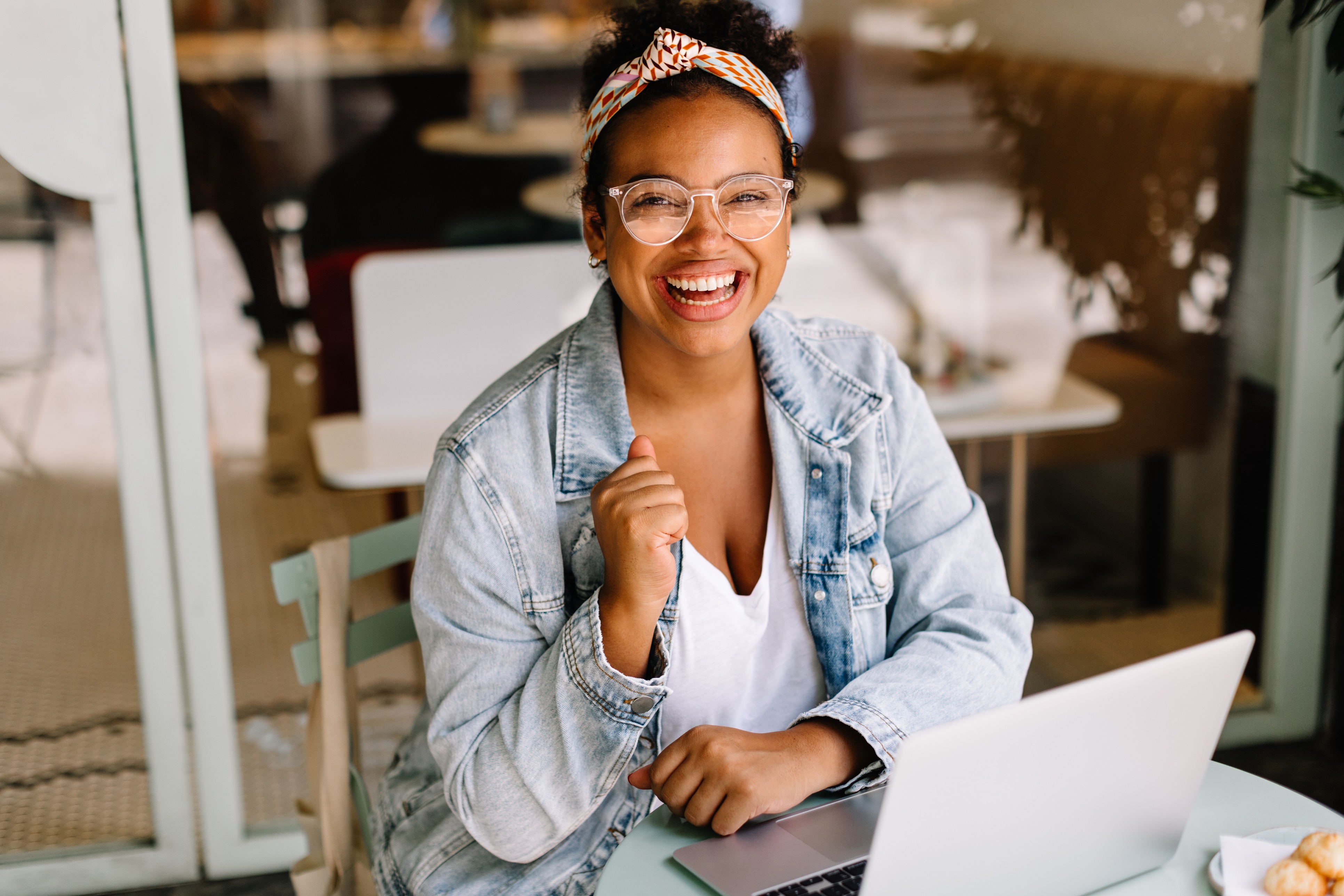 woman laughing 