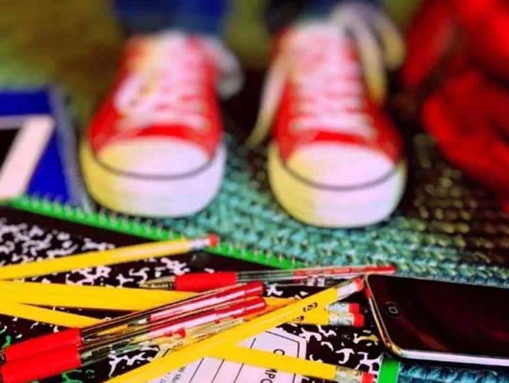 Student standing Maximize middle school