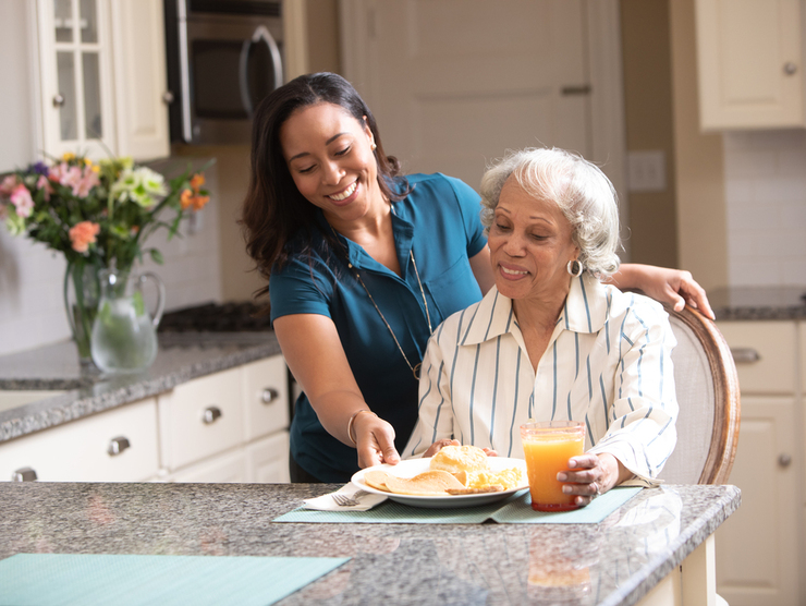 daughter with elderly mom 
