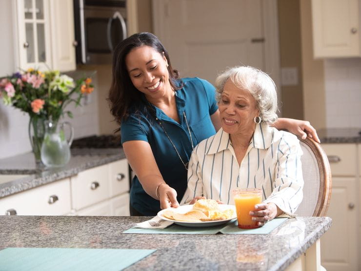 daughter with elderly mom 