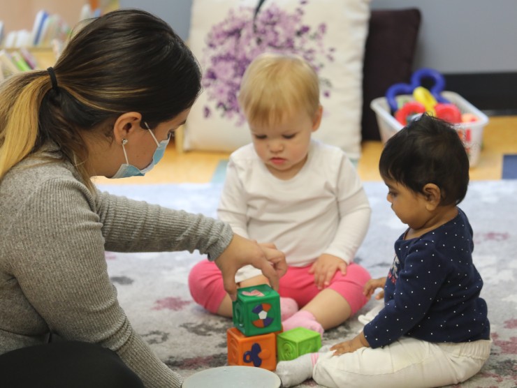 teacher with children 