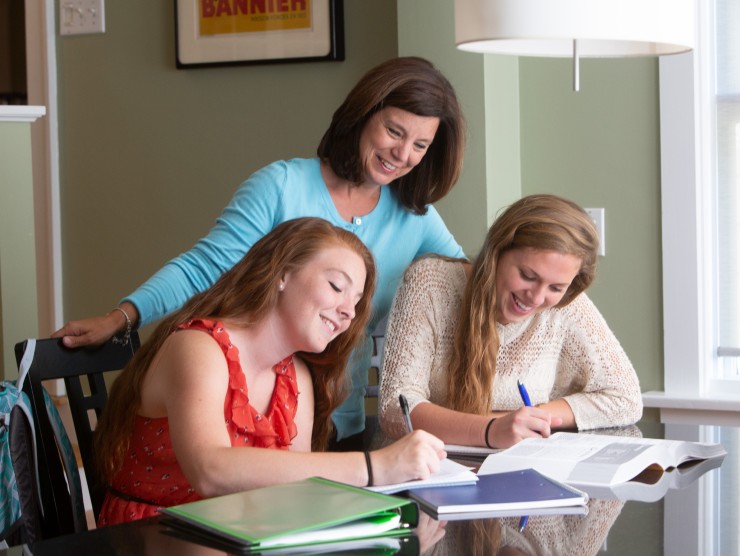 mother with daughters