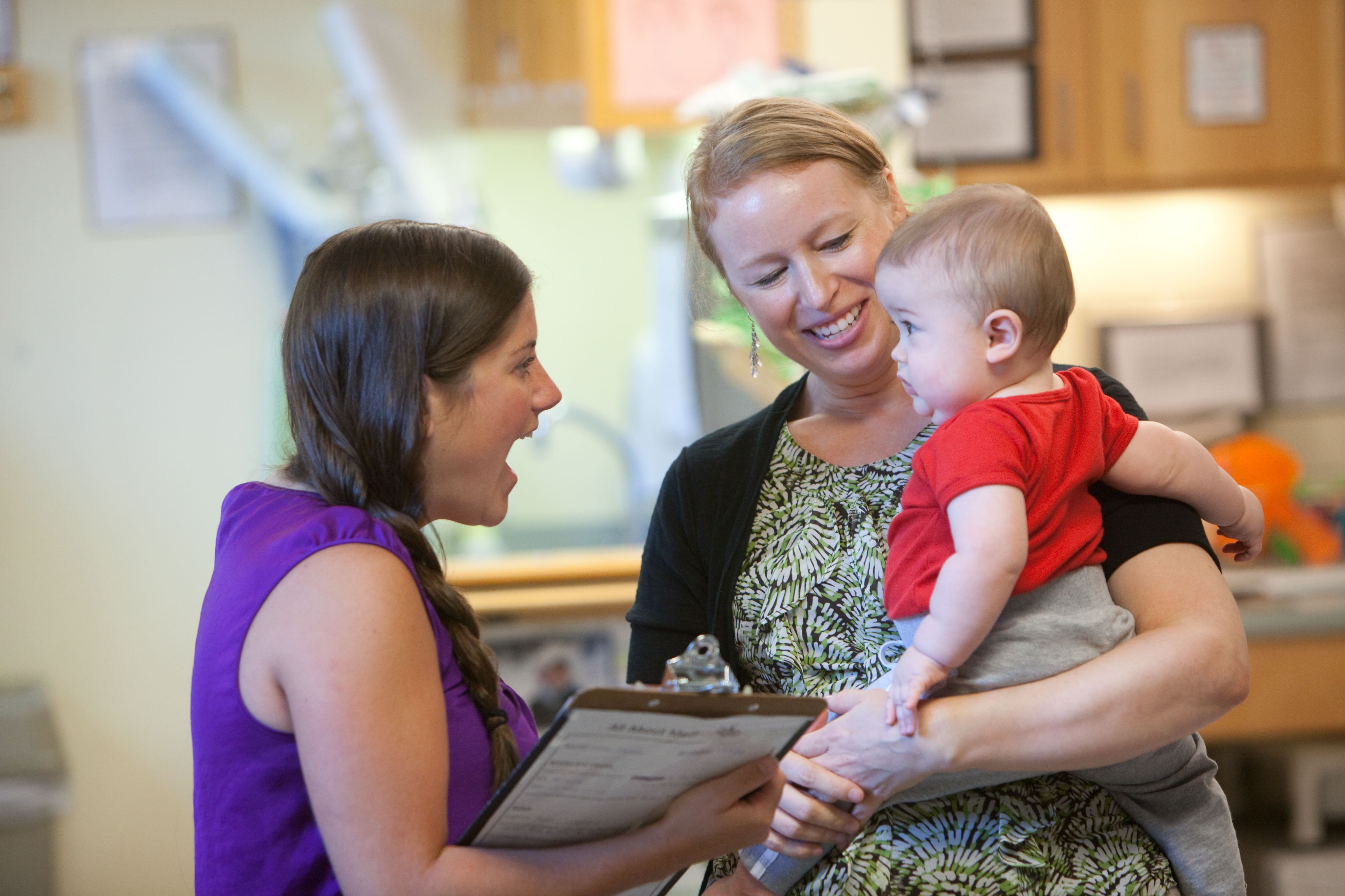 Parent dropping off their toddler at a Bright Horizons center