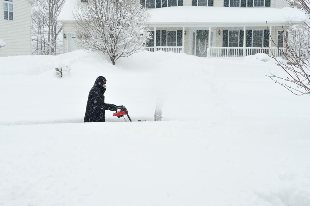heavy snowfall affects business continuity plans and causes absenteeism