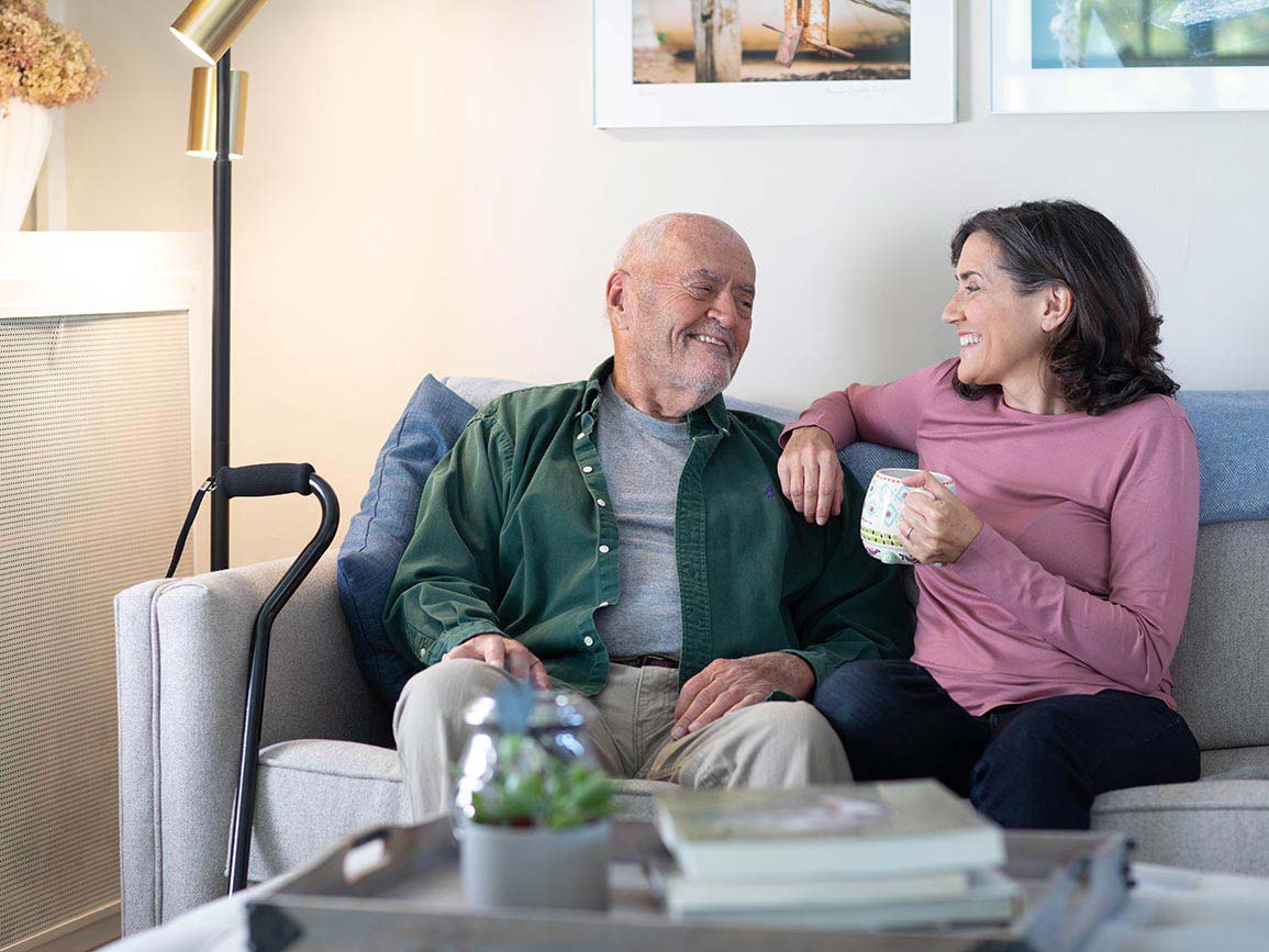 elder with adult daughter