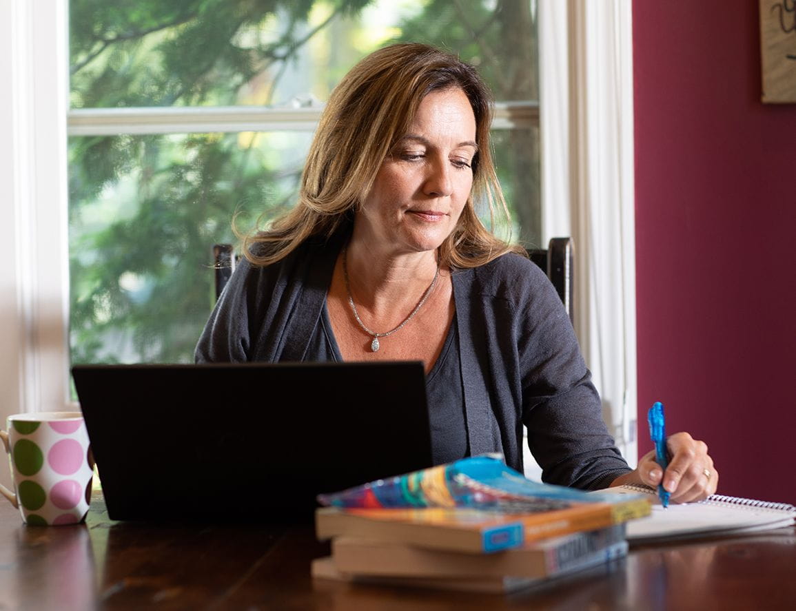 Employee using time management tips based on their personality type